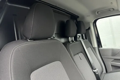 MF26EOT Volkswagen Transporter T28 Commerce Plus SWB 110 PS 2.0 TDI 6sp Manual Thumbnail #21