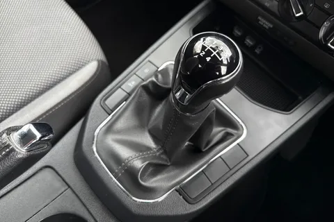 23 of 40 for SEAT Ibiza 1.0 TSI SE Technology Euro 6 (s/s) 5dr GPF