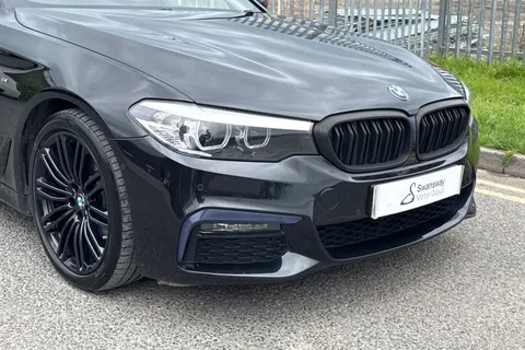 RY19FZN BMW 5 Series 2.0 520d M Sport Auto Euro 6 (s/s) 4dr Thumbnail #10