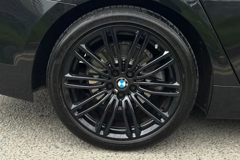 RY19FZN BMW 5 Series 2.0 520d M Sport Auto Euro 6 (s/s) 4dr Thumbnail #13