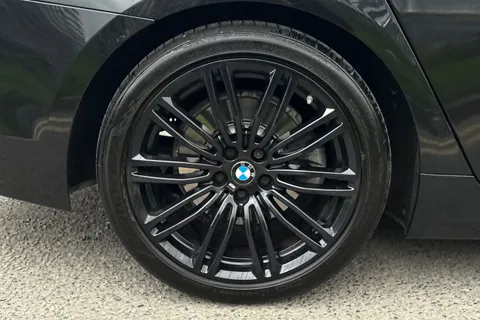 RY19FZN BMW 5 Series 2.0 520d M Sport Auto Euro 6 (s/s) 4dr Thumbnail #14