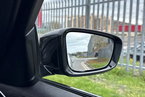 RY19FZN BMW 5 Series 2.0 520d M Sport Auto Euro 6 (s/s) 4dr Thumbnail #22