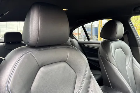 RY19FZN BMW 5 Series 2.0 520d M Sport Auto Euro 6 (s/s) 4dr Thumbnail #25