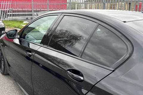 RY19FZN BMW 5 Series 2.0 520d M Sport Auto Euro 6 (s/s) 4dr Thumbnail #26