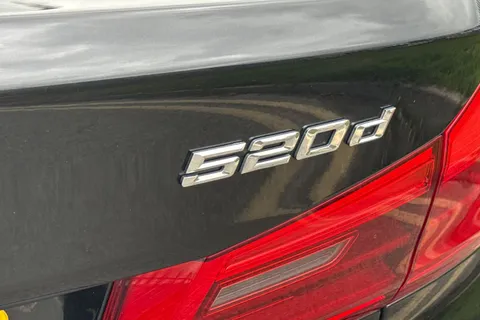 RY19FZN BMW 5 Series 2.0 520d M Sport Auto Euro 6 (s/s) 4dr Thumbnail #29