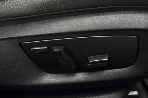 RY19FZN BMW 5 Series 2.0 520d M Sport Auto Euro 6 (s/s) 4dr Thumbnail #34