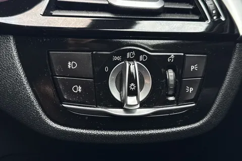 RY19FZN BMW 5 Series 2.0 520d M Sport Auto Euro 6 (s/s) 4dr Thumbnail #36