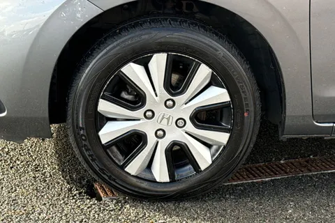 15 of 51 for Honda Jazz 1.5 h i-MMD SR eCVT Euro 6 (s/s) 5dr