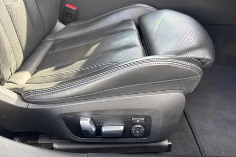 MA72FTV BMW 8 Series Gran Coupe 3.0 840i M Sport Steptronic Euro 6 (s/s) 4dr Thumbnail #42