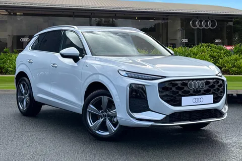 Audi Q3 1.5 TFSI S line S Tronic Euro 6 (s/s) 5dr Thumbnail #2