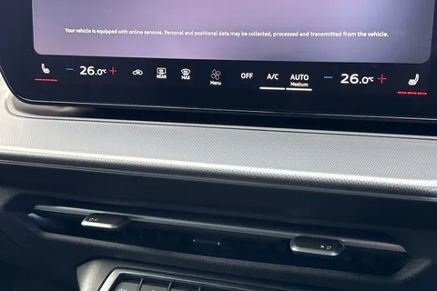Audi Q3 1.5 TFSI S line S Tronic Euro 6 (s/s) 5dr Thumbnail #22