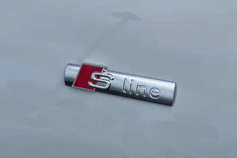 Audi Q3 1.5 TFSI S line S Tronic Euro 6 (s/s) 5dr Thumbnail #42