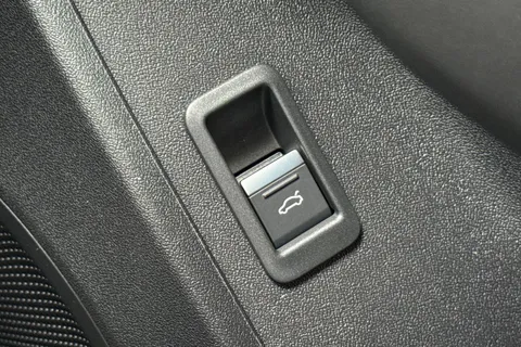 Audi Q3 1.5 TFSI S line S Tronic Euro 6 (s/s) 5dr Thumbnail #57