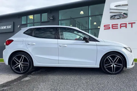 AU18PWX SEAT Ibiza 1.0 TSI FR Euro 6 (s/s) 5dr Thumbnail #4