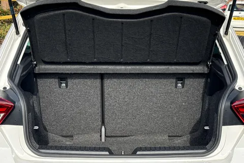 AU18PWX SEAT Ibiza 1.0 TSI FR Euro 6 (s/s) 5dr Thumbnail #8