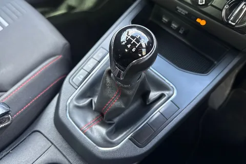 AU18PWX SEAT Ibiza 1.0 TSI FR Euro 6 (s/s) 5dr Thumbnail #24