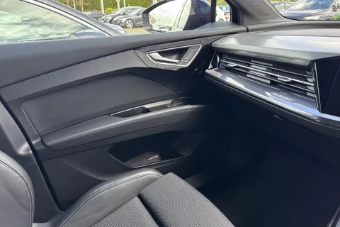 RV23ZBJ Audi Q4 e-tron Q4  S line 50 e-tron quattro 220,00 kW Thumbnail #21