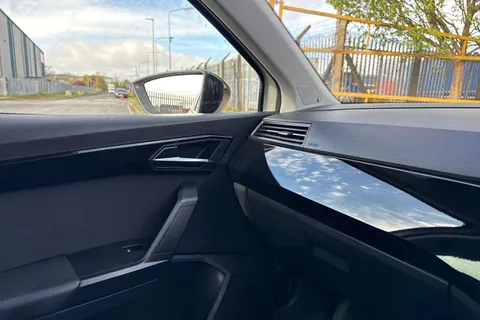 AU18PWX SEAT Ibiza 1.0 TSI FR Euro 6 (s/s) 5dr Thumbnail #32