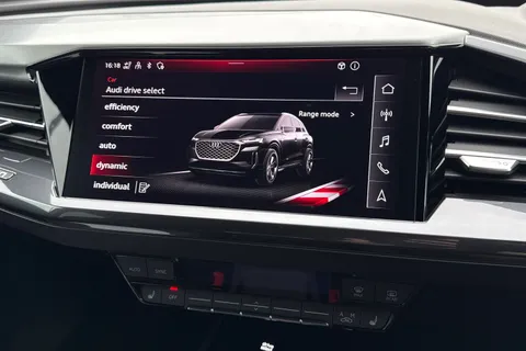 RV23ZBJ Audi Q4 e-tron Q4  S line 50 e-tron quattro 220,00 kW Thumbnail #32