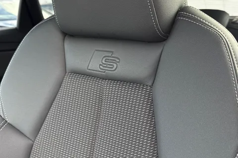 RV23ZBJ Audi Q4 e-tron Q4  S line 50 e-tron quattro 220,00 kW Thumbnail #43