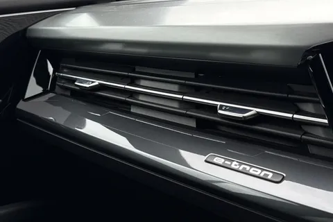 RV23ZBJ Audi Q4 e-tron Q4  S line 50 e-tron quattro 220,00 kW Thumbnail #55