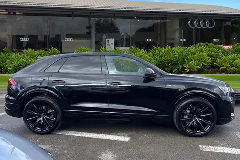 Audi Q8 3.0 TDI V6 Black Edition Tiptronic quattro Euro 6 (s/s) 5dr Thumbnail #4