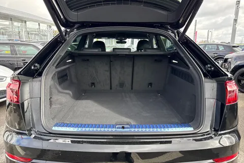 Audi Q8 3.0 TDI V6 Black Edition Tiptronic quattro Euro 6 (s/s) 5dr Thumbnail #7