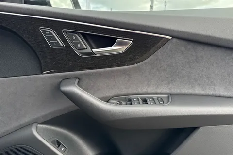 Audi Q8 3.0 TDI V6 Black Edition Tiptronic quattro Euro 6 (s/s) 5dr Thumbnail #21