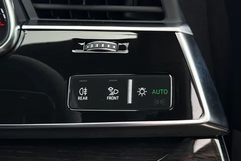 Audi Q8 3.0 TDI V6 Black Edition Tiptronic quattro Euro 6 (s/s) 5dr Thumbnail #31