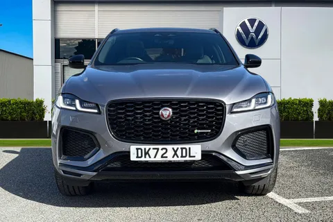 6 of 60 for Jaguar F-Pace 2.0 D200 MHEV R-Dynamic Black Auto AWD Euro 6 (s/s) 5dr