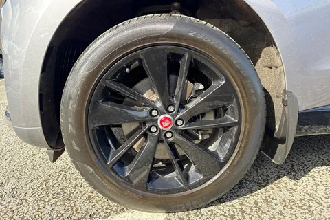 12 of 60 for Jaguar F-Pace 2.0 D200 MHEV R-Dynamic Black Auto AWD Euro 6 (s/s) 5dr