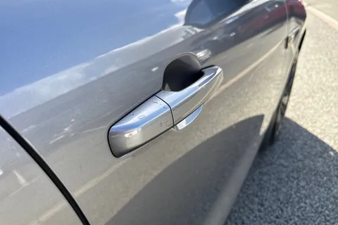 30 of 60 for Jaguar F-Pace 2.0 D200 MHEV R-Dynamic Black Auto AWD Euro 6 (s/s) 5dr