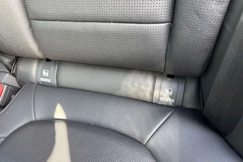 36 of 60 for Jaguar F-Pace 2.0 D200 MHEV R-Dynamic Black Auto AWD Euro 6 (s/s) 5dr