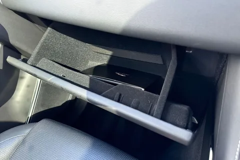 45 of 60 for Jaguar F-Pace 2.0 D200 MHEV R-Dynamic Black Auto AWD Euro 6 (s/s) 5dr