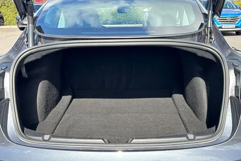MD21OUL Tesla Model 3 Standard Range Plus Auto RWD 4dr Thumbnail #7