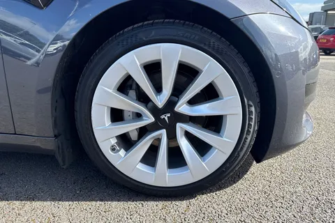 MD21OUL Tesla Model 3 Standard Range Plus Auto RWD 4dr Thumbnail #10