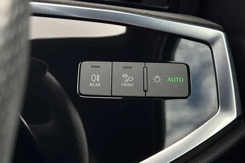 DX70VSC Audi RS Q3 400 PS S tronic Thumbnail #31