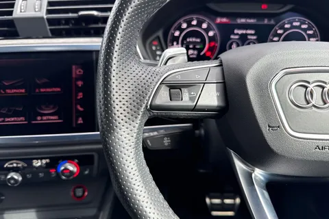 DX70VSC Audi RS Q3 400 PS S tronic Thumbnail #35