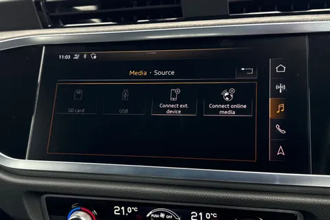 DX70VSC Audi RS Q3 400 PS S tronic Thumbnail #40