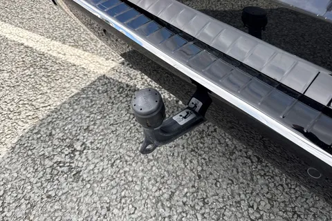 KX21YYF Mercedes-Benz V Class 2.0 V220d Sport G-Tronic+ Euro 6 (s/s) 5dr LWB Thumbnail #28