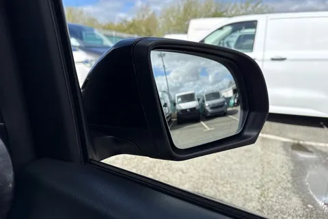 KX21YYF Mercedes-Benz V Class 2.0 V220d Sport G-Tronic+ Euro 6 (s/s) 5dr LWB Thumbnail #44