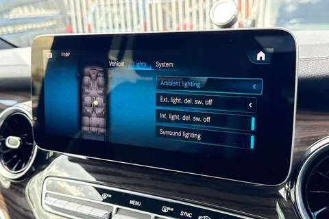 KX21YYF Mercedes-Benz V Class 2.0 V220d Sport G-Tronic+ Euro 6 (s/s) 5dr LWB Thumbnail #61