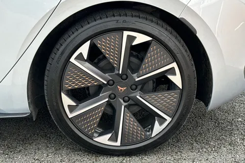 MM25VFG CUPRA Born e-Boost 59kWh V3 Auto 5dr Thumbnail #14