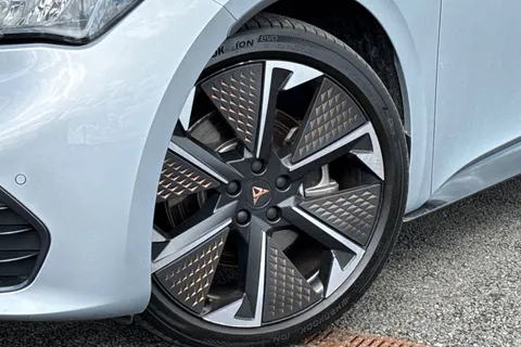 MM25VFG CUPRA Born e-Boost 59kWh V3 Auto 5dr Thumbnail #29