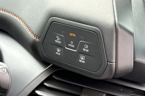 MM25VFG CUPRA Born e-Boost 59kWh V3 Auto 5dr Thumbnail #33