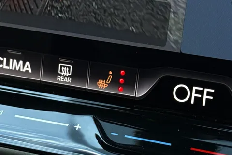 MM25VFG CUPRA Born e-Boost 59kWh V3 Auto 5dr Thumbnail #49