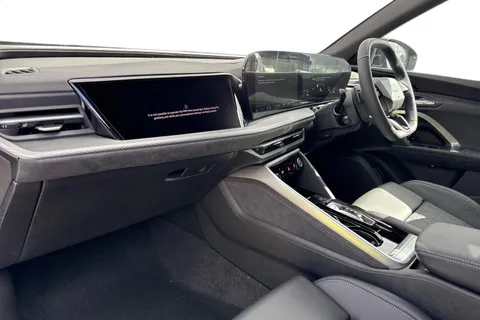  Audi Q5 2.0 TDI Edition 1 S Tronic quattro Euro 6 (s/s) 5dr Thumbnail #9