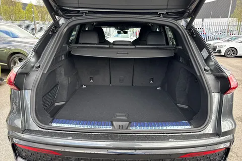  Audi Q5 2.0 TDI Edition 1 S Tronic quattro Euro 6 (s/s) 5dr Thumbnail #10