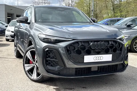  Audi Q5 2.0 TDI Edition 1 S Tronic quattro Euro 6 (s/s) 5dr Thumbnail #17
