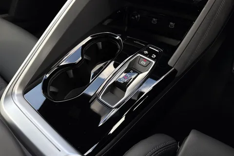  Audi Q5 2.0 TDI Edition 1 S Tronic quattro Euro 6 (s/s) 5dr Thumbnail #20